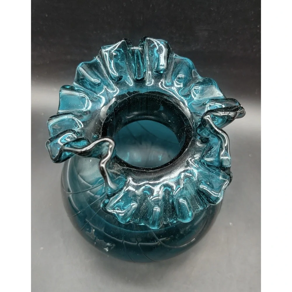 Vintage Teal Blue Hand Blown Art Glass Vase Ruffled Rim Optic Ribbed Bulbous 7